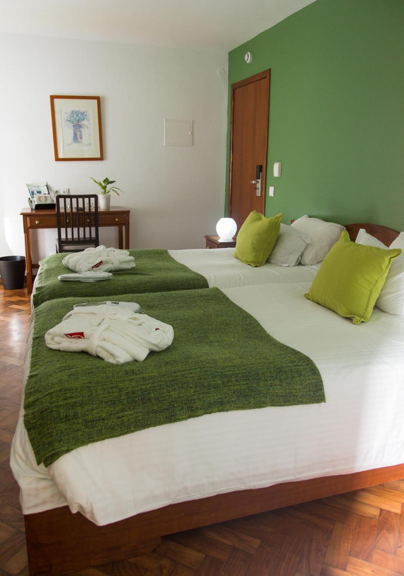Hotel Alcides Ponta Delgada  Exterior photo